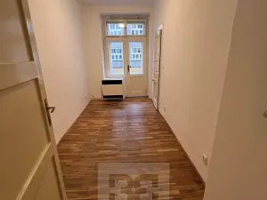 Pronájem bytu 2+kk, Praha - Nové Město, 50 m2