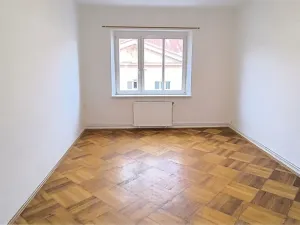 Pronájem bytu 3+1, Cheb, Mánesova, 80 m2