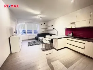 Pronájem bytu 2+kk, Pardubice, Jana Hrubého, 62 m2