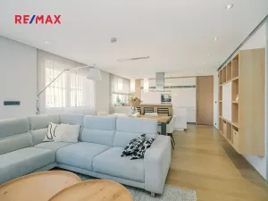 Prodej atypického bytu, Pardubice, Nerudova, 160 m2