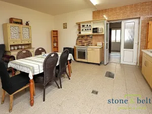 Prodej vícegeneračního domu, Nové Město pod Smrkem, Mírové náměstí, 466 m2