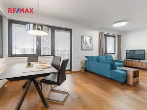 Pronájem bytu 2+kk, Horoměřice, Karla IV., 53 m2