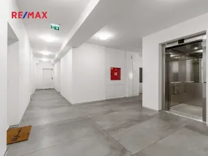 Pronájem bytu 2+kk, Horoměřice, Karla IV., 53 m2