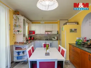 Prodej chalupy, Hajany, 285 m2