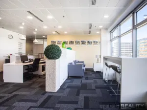 Pronájem kanceláře, Praha - Stodůlky, Bucharova, 120 m2