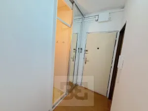 Pronájem bytu 2+1, Jindřichův Hradec, sídliště Vajgar, 62 m2