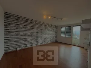 Pronájem bytu 2+1, Jindřichův Hradec, sídliště Vajgar, 62 m2