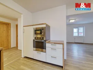 Prodej bytu 4+1, Cheb, Májová, 110 m2