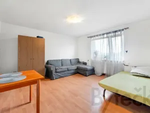 Prodej vícegeneračního domu, Jesenice, Plavecká, 215 m2