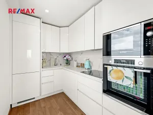 Pronájem bytu 2+kk, Praha - Žižkov, Olšanská, 71 m2