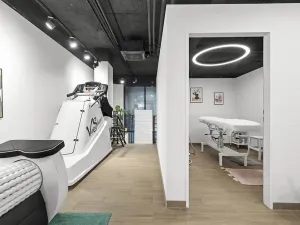 Pronájem obchodního prostoru, Praha - Karlín, Sokolovská, 363 m2