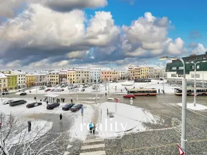 Pronájem kanceláře, Jihlava, Masarykovo náměstí, 73 m2