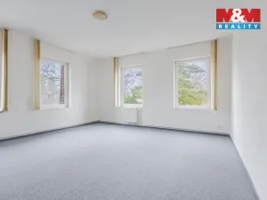 Pronájem bytu 3+1, Nový Bor, Tržní náměstí, 85 m2