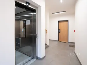 Pronájem bytu 2+kk, Beroun, Na Parkáně, 64 m2