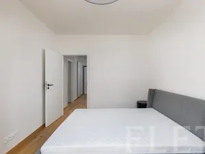 Pronájem bytu 2+kk, Praha - Radlice, Na Farkáně I, 52 m2