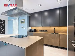 Prodej rodinného domu, Hovorčovice, Na Konci světa, 188 m2