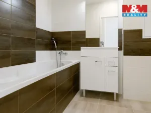 Pronájem bytu 3+kk, Pardubice, Bratranců Veverkových, 84 m2