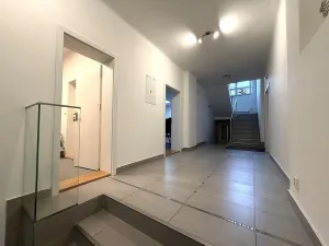 Pronájem kanceláře, Brno - Židenice, Kosmákova, 50 m2