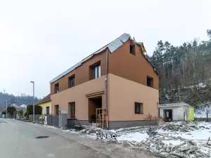 Prodej bytu 3+1, Oslavany, 1. máje, 74 m2