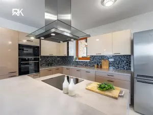 Prodej bytu 5+kk, Červené Pečky, Na Vyhlídce, 229 m2