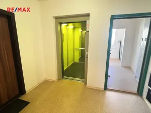 Pronájem bytu 1+kk, Praha - Chodov, Valentova, 29 m2