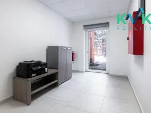 Prodej kanceláře, Karlovy Vary, Spálená, 92 m2