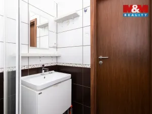 Prodej bytu 3+1, Pardubice - Studánka, Na Drážce, 82 m2