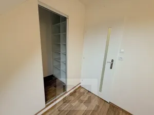 Pronájem atypického bytu, Praha - Stodůlky, Frimlova, 196 m2