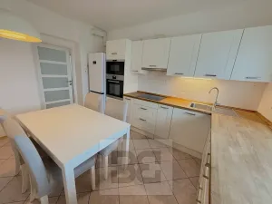 Pronájem rodinného domu, Praha - Stodůlky, Frimlova, 196 m2