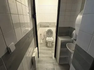 Pronájem restaurace, Horní Maršov, Třída Josefa II., 320 m2