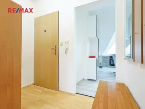 Pronájem bytu 2+1, Tlučná, V Rybníčkách, 43 m2