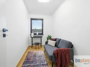 Pronájem bytu 2+kk, Zlatníky-Hodkovice, K Cihelně, 53 m2