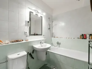 Pronájem bytu 1+kk, Praha - Vysočany, Poděbradská, 36 m2