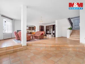 Prodej rodinného domu, Frýdštejn - Sestroňovice, 387 m2