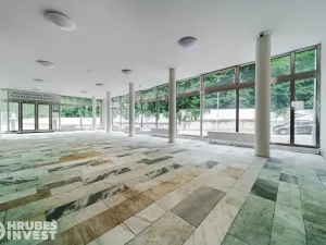 Prodej komerční nemovitosti, Adamov, Mírová, 2380 m2