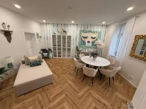 Prodej bytu 4+1, Děčín, Husovo nám., 156 m2