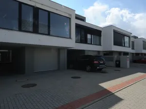 Pronájem rodinného domu, Praha - Horní Měcholupy, U Golfu, 227 m2