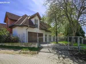 Prodej vily, Praha - Lipence, Na Bambouzku, 300 m2