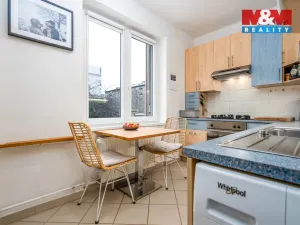 Prodej bytu 3+1, Praha - Vršovice, náměstí Svatopluka Čecha, 74 m2