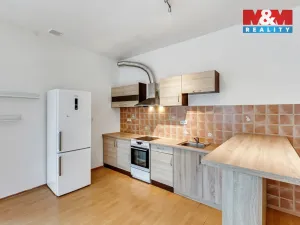 Prodej bytu 2+kk, Hostomice, Tyršovo náměstí, 61 m2