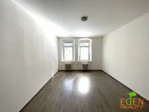 Pronájem bytu 2+kk, Plzeň, Úslavská, 30 m2