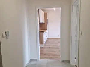 Pronájem bytu 2+kk, Praha - Kyje, Jamská, 42 m2