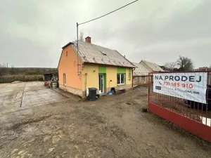 Prodej komerčního pozemku, Klobouky u Brna, Nádražní, 2124 m2
