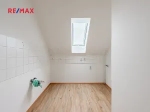 Prodej komerční nemovitosti, Měchenice, Hlavní, 330 m2