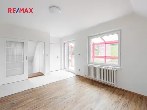 Prodej vily, Měchenice, Hlavní, 330 m2