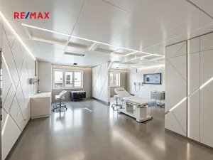 Prodej komerční nemovitosti, Kraslice, Palackého, 1800 m2