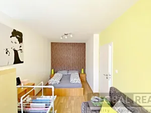 Pronájem bytu 2+kk, Brno, Tkalcovská, 42 m2