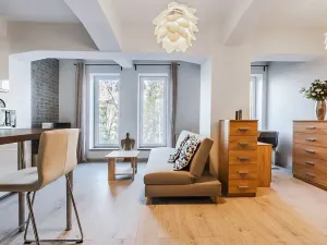 Pronájem bytu 1+kk, Praha - Holešovice, Jankovcova, 33 m2