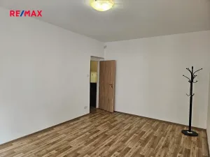 Pronájem bytu 1+kk, Kladno, Čermákova, 30 m2