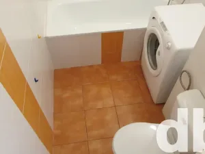 Pronájem bytu 2+1, Karlovy Vary, Krymská, 51 m2